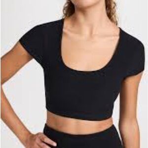 Beyond Yoga Gray/Black Fitted Scoop Bra Crop Top Activewear